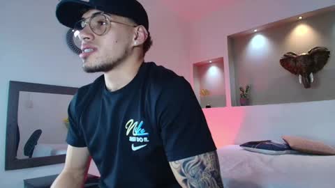 Snapshot of austin_collinss chatting on January 2025 07:26:01 AM AUSTIN online show from January 2025 07:26:01 AM