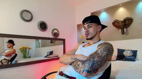 Snapshot of austin_collinss chatting on January 2025 07:58:01 AM AUSTIN online show from January 2025 07:58:01 AM