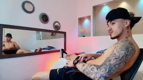 Snapshot of austin_collinss chatting on January 2025 01:43:02 AM AUSTIN online show from January 2025 01:43:02 AM