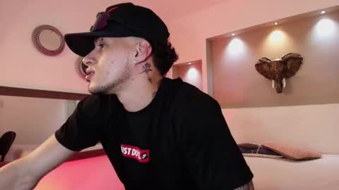 Snapshot of austin_collinss chatting on February 2025 05:08:01 AM AUSTIN online show from February 2025 05:08:01 AM