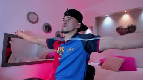 Snapshot of austin_collinss chatting on February 2025 02:00:02 PM AUSTIN online show from February 2025 02:00:02 PM