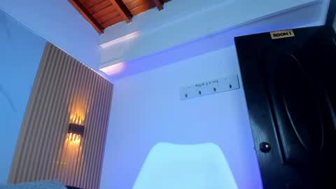 austin_rouse online show from April 2026 07:26:02 PM