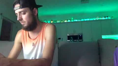 Snapshot of austincutieyes chatting on October 2025 01:01:02 AM AudiEna online show from October 2025 01:01:02 AM