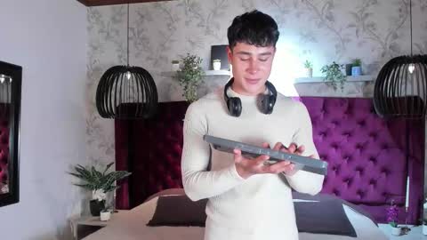 Austin  online show from February 2026 07:54:01 PM