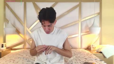 austinreeds online show from May 2026 09:45:01 PM