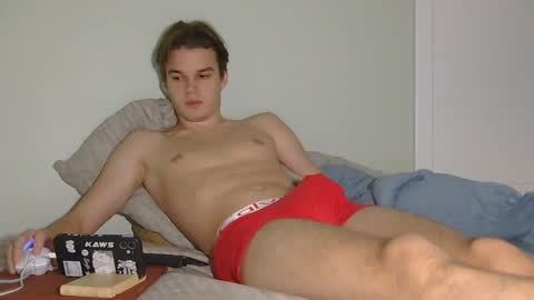 Snapshot of auston_r1ch chatting on December 2024 10:47:02 PM Auston 3 online show from December 2024 10:47:02 PM