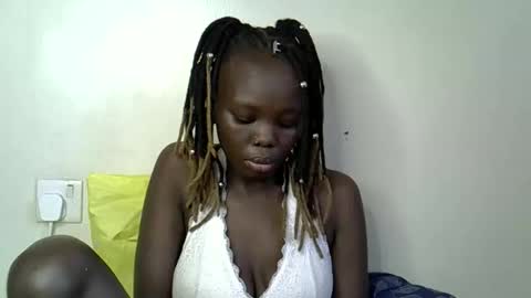 Snapshot of autumnbeagle chatting on September 2025 09:53:02 AM autumnbeagle online show from September 2025 09:53:02 AM