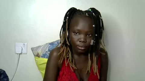 Snapshot of autumnbeagle chatting on September 2025 10:43:01 PM autumnbeagle online show from September 2025 10:43:01 PM