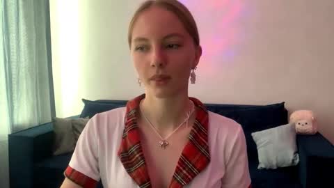 Annie online show from September 2025 09:09:01 AM