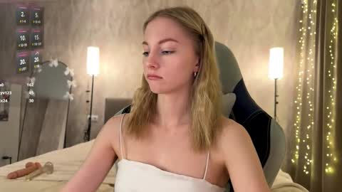 Snapshot of autumnroginson chatting on February 2026 11:57:02 AM Annie online show from February 2026 11:57:02 AM