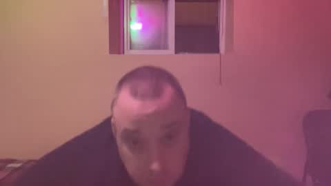 Snapshot of auz1812 chatting on April 2026 07:35:01 AM Auz online show from April 2026 07:35:01 AM