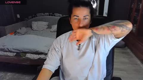 Ava online show from April 2026 02:41:01 PM