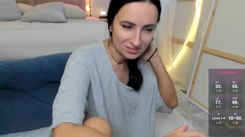 Ava online show from November 2025 08:24:01 AM