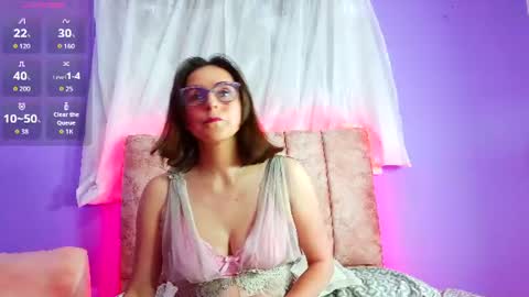 Snapshot of ava_raye chatting on June 2026 07:00:02 PM Ava online show from June 2026 07:00:02 PM
