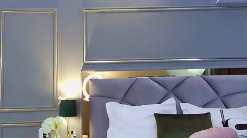 Ava online show from April 2026 07:01:01 PM