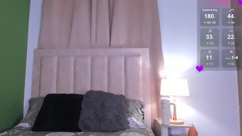 Snapshot of avaline_blanc chatting on August 2026 06:01:02 AM Avaline Help me reach 100 likes TRANSMISSION EVERY DAY FROM 39 PM online show from August 2026 06:01:02 AM