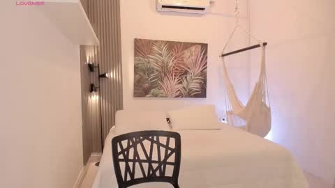 Avalon online show from December 2025 07:43:02 PM