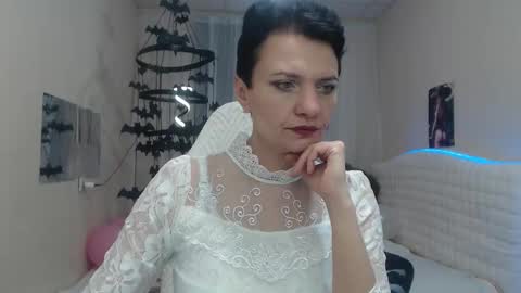 avasaturnian online show from October 2025 12:17:02 PM