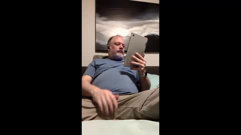 Snapshot of averagegreg chatting on April 2026 03:33:02 PM Greg online show from April 2026 03:33:02 PM