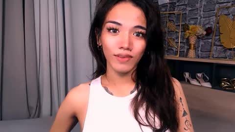 Snapshot of avery_hunt chatting on November 2025 06:12:01 PM Avery online show from November 2025 06:12:01 PM