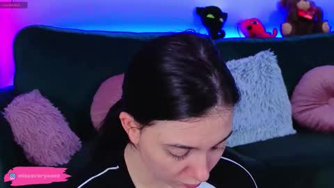 AveryWillow online show from March 2026 11:31:02 PM