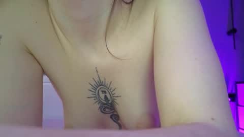 Snapshot of avgustina_love chatting on May 2026 12:21:01 PM avgustina_love online show from May 2026 12:21:01 PM