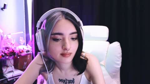 Avriel online show from January 2025 05:26:02 AM