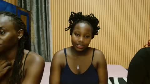 Avian online show from December 2025 09:09:01 PM