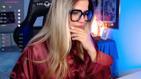 Snapshot of avrill_morgan chatting on February 2025 11:56:02 PM Avrill Morgan online show from February 2025 11:56:02 PM