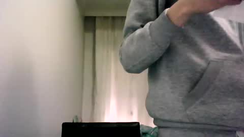 Snapshot of awesenheit chatting on December 2024 01:19:02 PM awesenheit online show from December 2024 01:19:02 PM