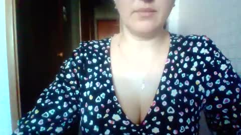 awesomeladyy online show from April 2026 08:00:02 AM