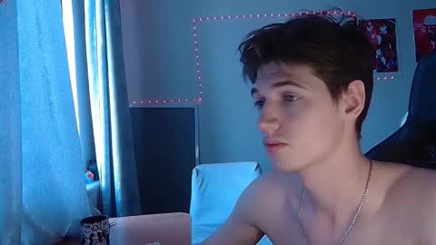 Snapshot of axel_0ne chatting on February 2026 10:45:01 AM axel_0ne online show from February 2026 10:45:01 AM