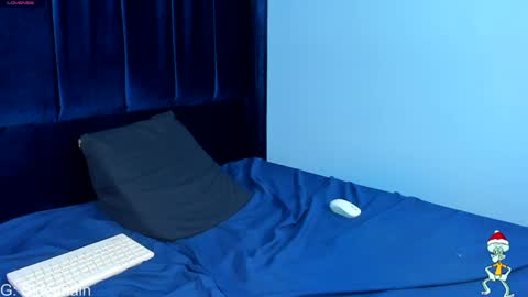 Axel cifer online show from December 2024 11:14:02 PM