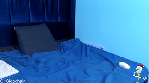 Axel cifer online show from December 2024 11:19:02 PM