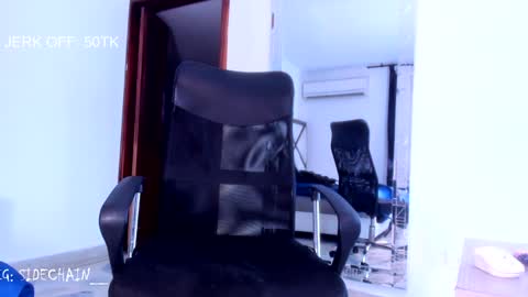 Axel cifer online show from January 2025 09:36:01 PM