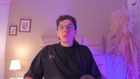 Snapshot of axel_creed chatting on February 2026 10:43:01 AM Yooung King online show from February 2026 10:43:01 AM