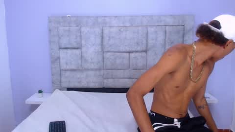 axel_diamond online show from February 2025 01:06:01 PM