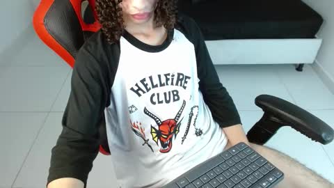 Snapshot of axel_fox7 chatting on February 2026 12:17:01 AM Axel online show from February 2026 12:17:01 AM