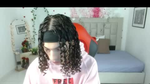 Snapshot of axel_fox7 chatting on May 2026 12:38:01 AM Axel online show from May 2026 12:38:01 AM