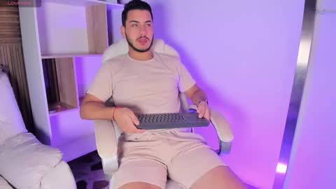 axel_grey_ online show from October 2025 12:49:02 PM