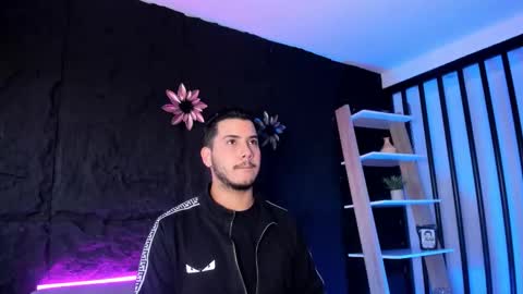 axel_grey_ online show from December 2025 11:39:02 AM