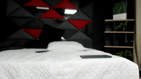 Snapshot of axel_hendrick chatting on April 2026 02:00:02 PM axel_hendrick online show from April 2026 02:00:02 PM