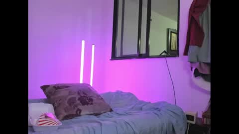 Snapshot of axel_hendrick chatting on May 2026 04:41:01 AM axel_hendrick online show from May 2026 04:41:01 AM