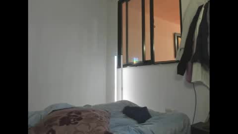 Snapshot of axel_hendrick chatting on May 2026 02:02:01 PM axel_hendrick online show from May 2026 02:02:01 PM
