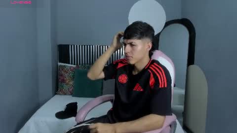 Snapshot of axel_mendoza_ chatting on June 2026 04:34:02 PM A X E L online show from June 2026 04:34:02 PM