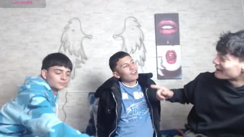 axel_milo_and_kairo online show from December 2025 08:36:02 PM