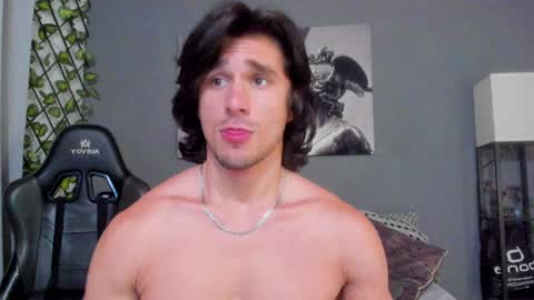 Axel online show from December 2024 12:03:02 AM