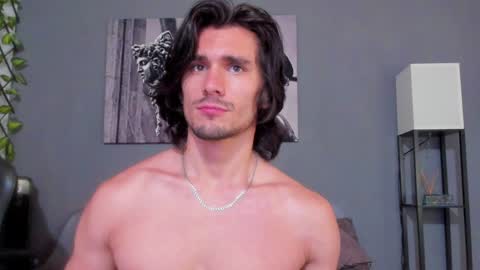 Axel online show from January 2025 04:07:01 AM