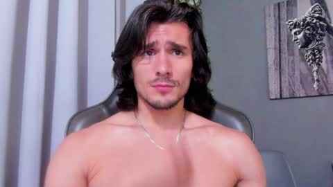 Axel online show from January 2025 10:37:01 PM