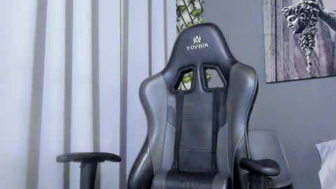 Axel online show from January 2025 01:39:02 AM